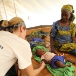 Garoua-Boulaï Hospital in Cameroon ? Asmaou, 6 months old, suffers from malnutrition and an undiagnosed infection.